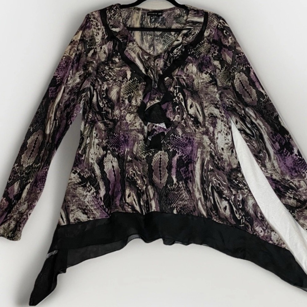 Snakeskin Print Abstract Long Sleeve Tunic Blouse Sharkbite Hem L Ruffle V Neck